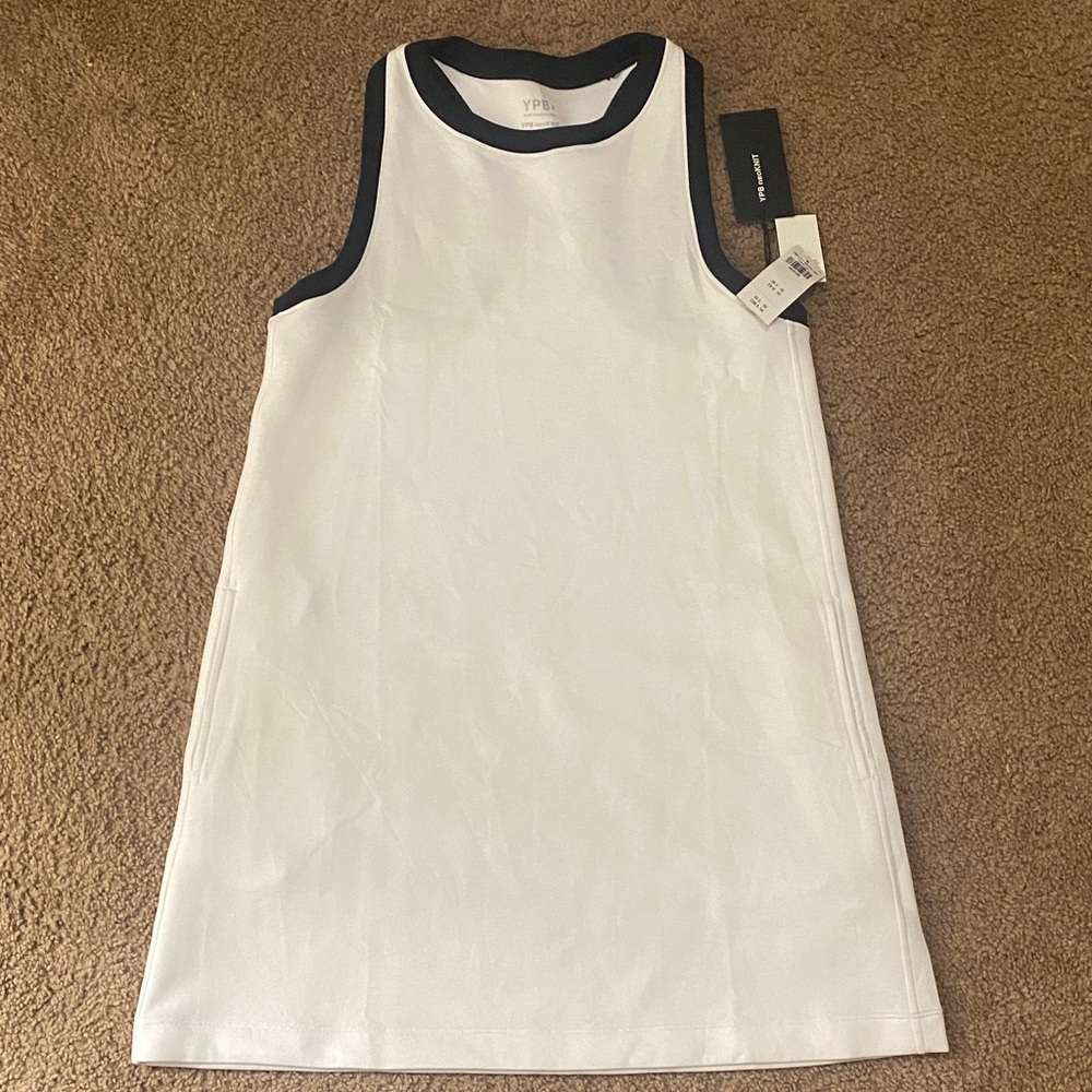 Abercrombie & Fitch White and Black Dress